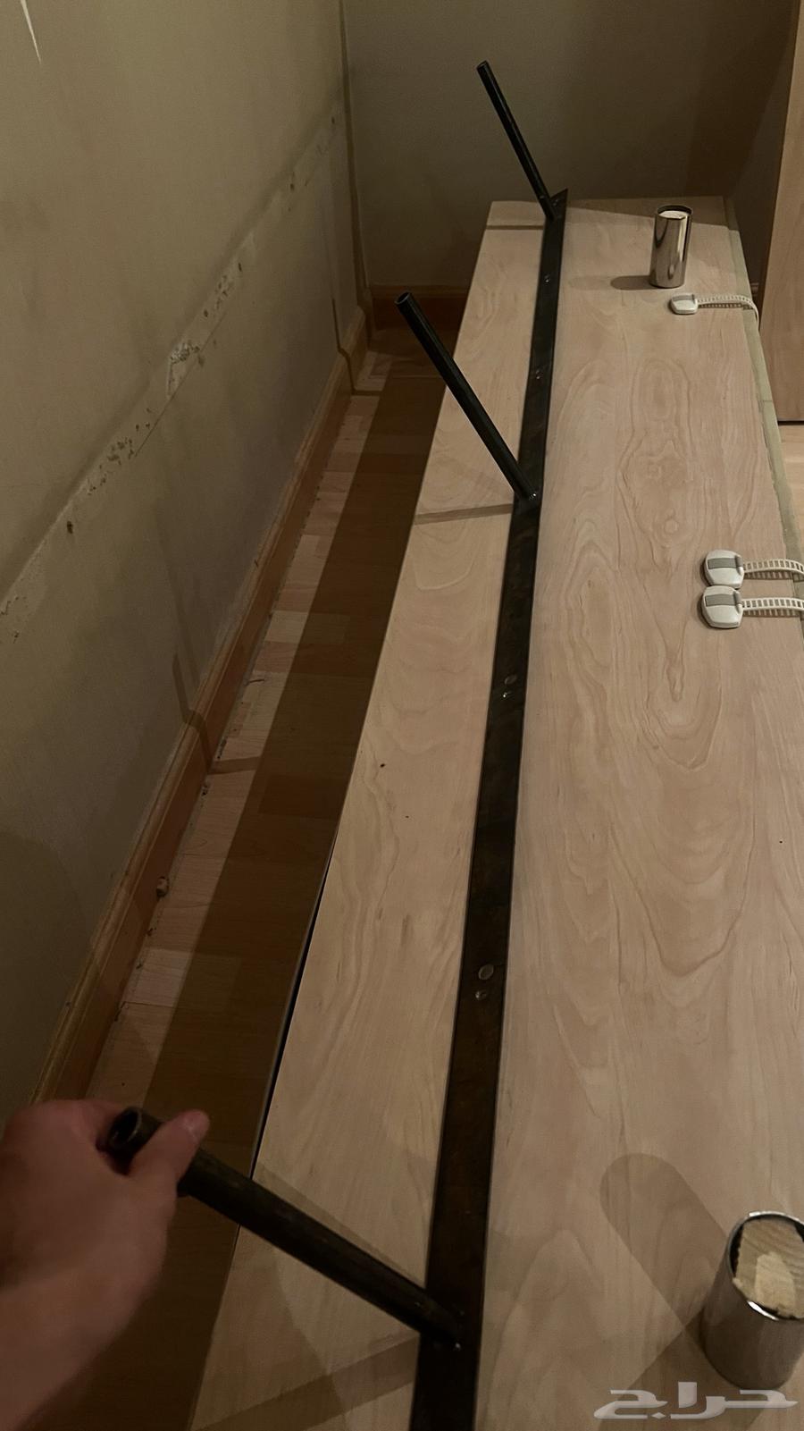 قاعدة تلفيزيون للبيع64569495143169112