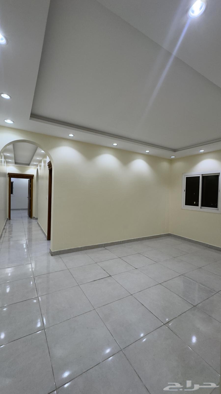 شقة للاجار حي الفضيلة(الخمره)64158364242818112