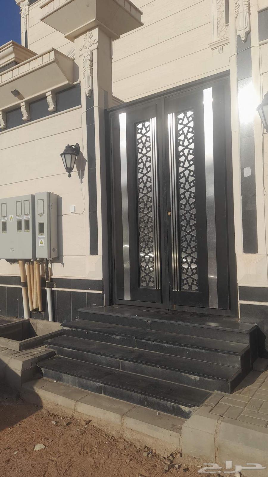 I am a blacksmith working64195904206850112