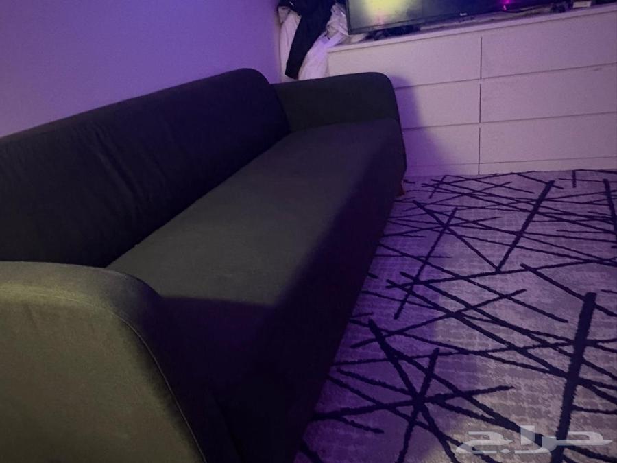 A clean, intact IKEA sofa, free from damage, like new64465871211521114