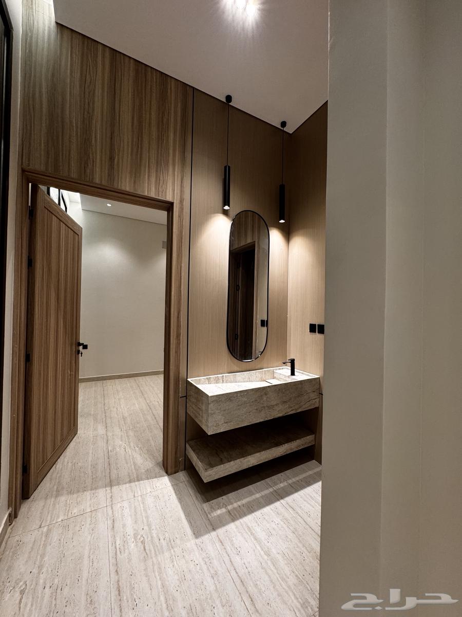 للإيجار دور راق  بتشطيب مودرن   حي الشفا (بدر)64158364253827112