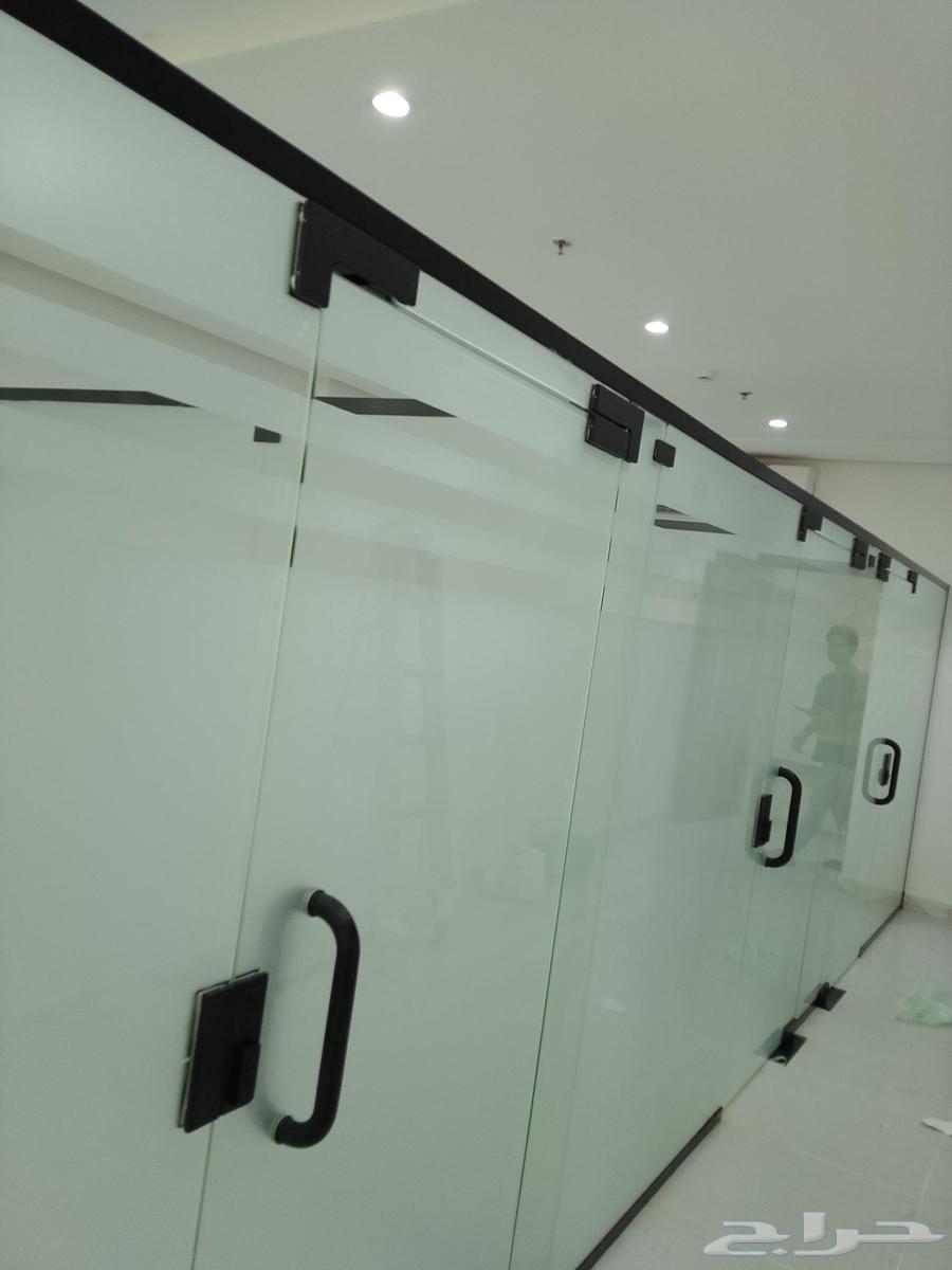 Crystallized glass, office facades, structural glass balustrades, swimming pool mirrors64196121312769110