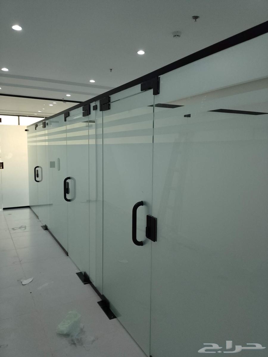 Crystallized glass, office facades, structural glass balustrades, swimming pool mirrors64196121312769111