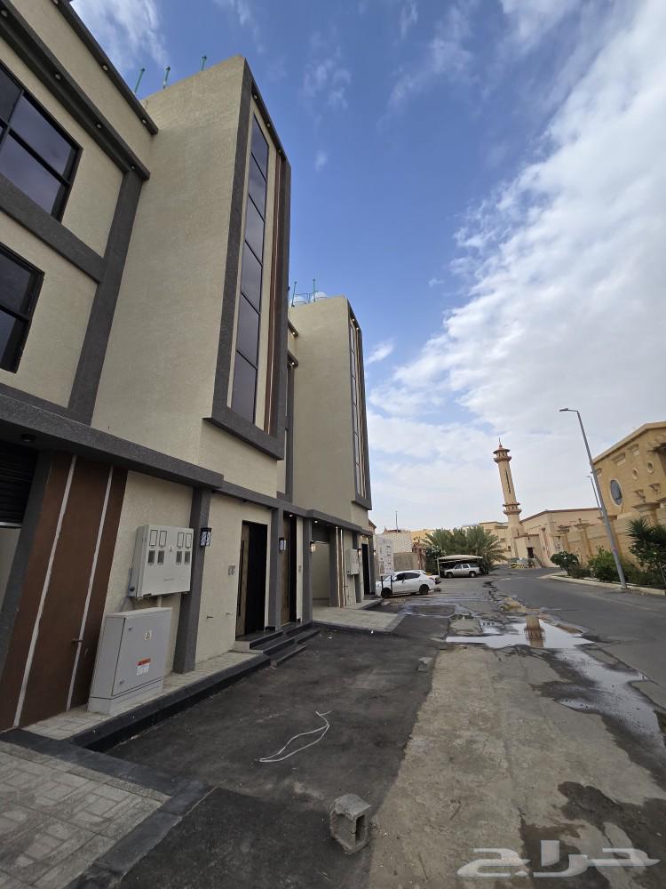 للبيع شقق علويه 6غرفVIPسطح مستقل وسط جميع الخدمات بحي الموسي64157951597955111