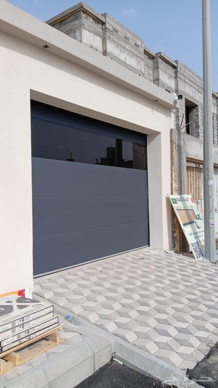 أبواب كراجات فاخرة64196745735554112