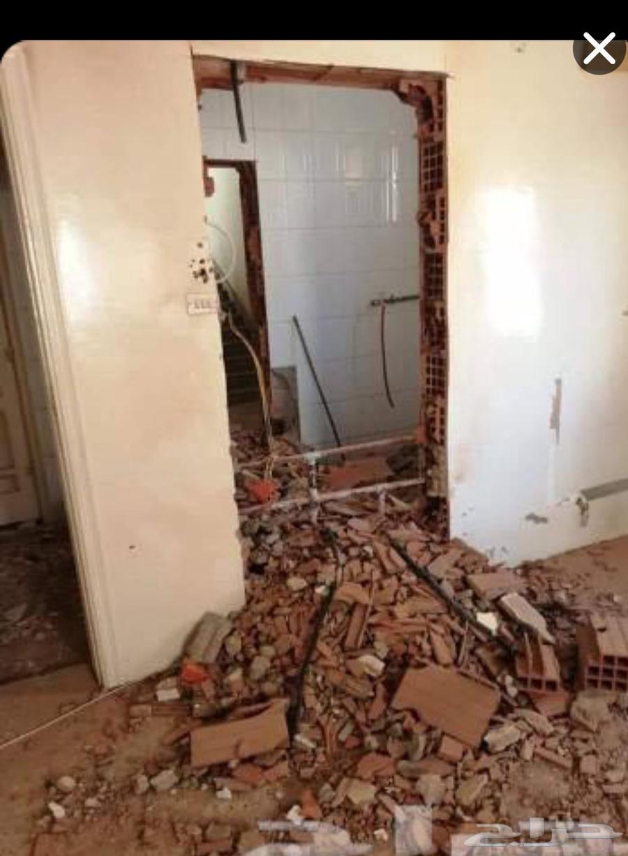 Plumber technician for restoration, maintenance, breaking all walls and opening doors64166027277698110