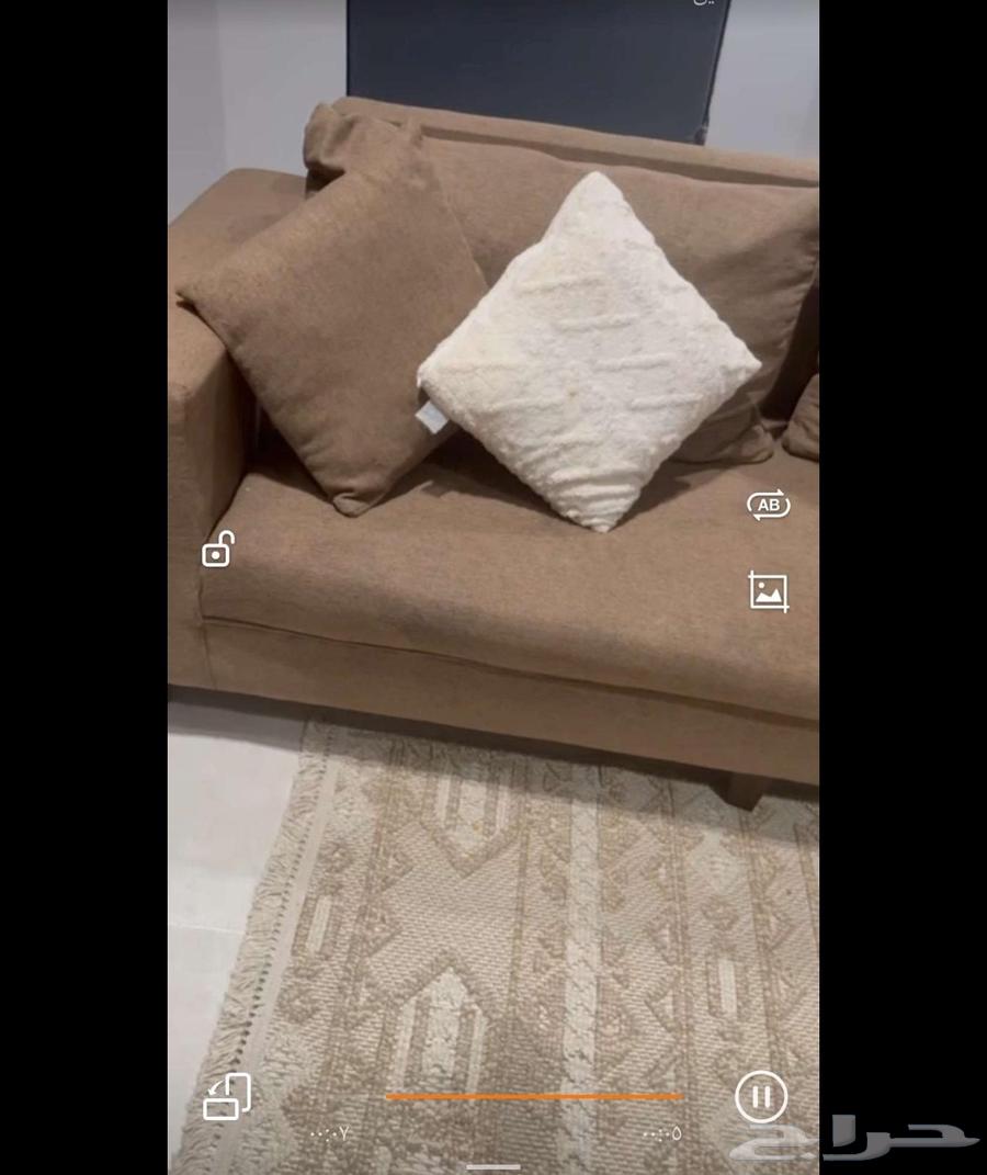 L-shaped sofa64457500959617111