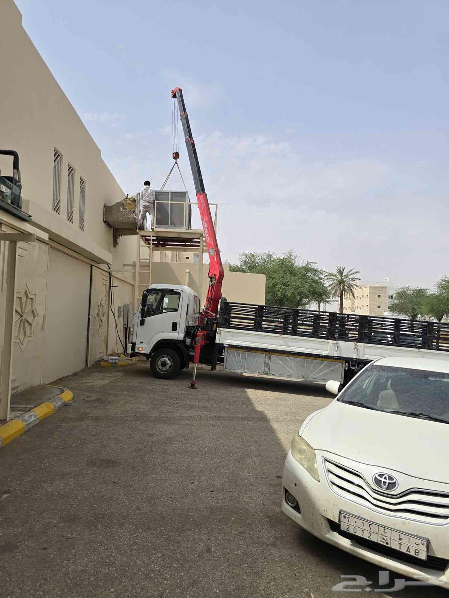 Dina Lorry 6.5 Meter with 3.5 Ton Crane64221816511618110