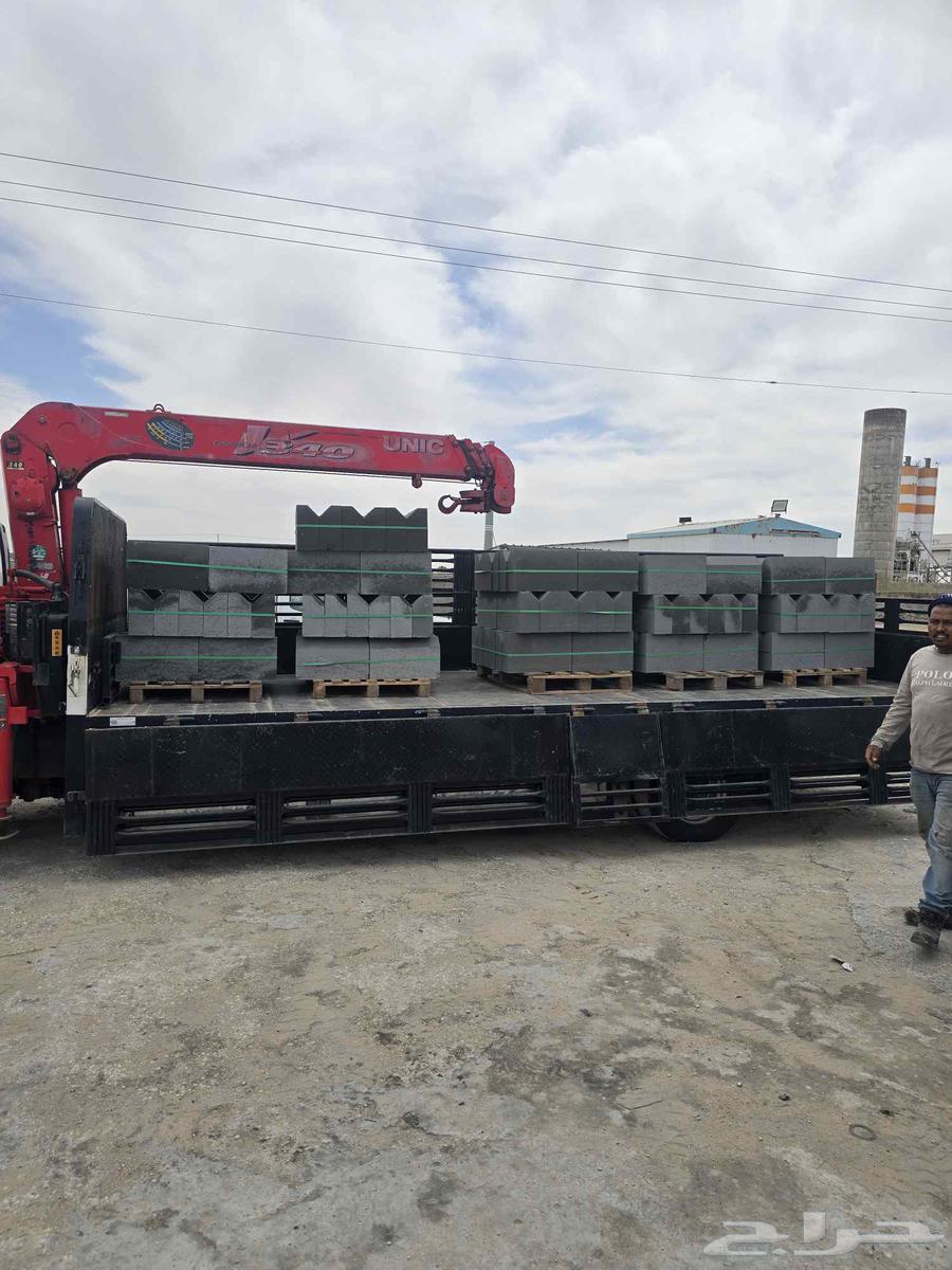 Dina Lorry 6.5 Meter with 3.5 Ton Crane64221816511618112