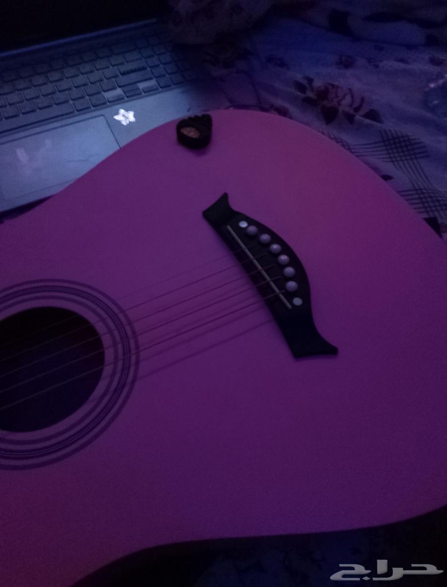 Pink Acoustic Guitar, Large Size, Six Strings, Reason for Sale: I Did Not Benefit from It64664485198595111