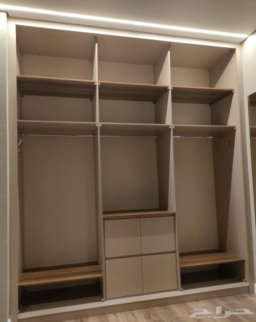 Carpenter specializing in custom furniture, wardrobe rooms, all woodworking services64198682457731111