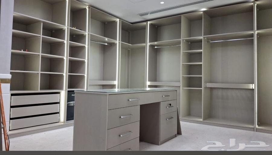 Carpenter specializing in custom furniture, wardrobe rooms, all woodworking services64198682457731110