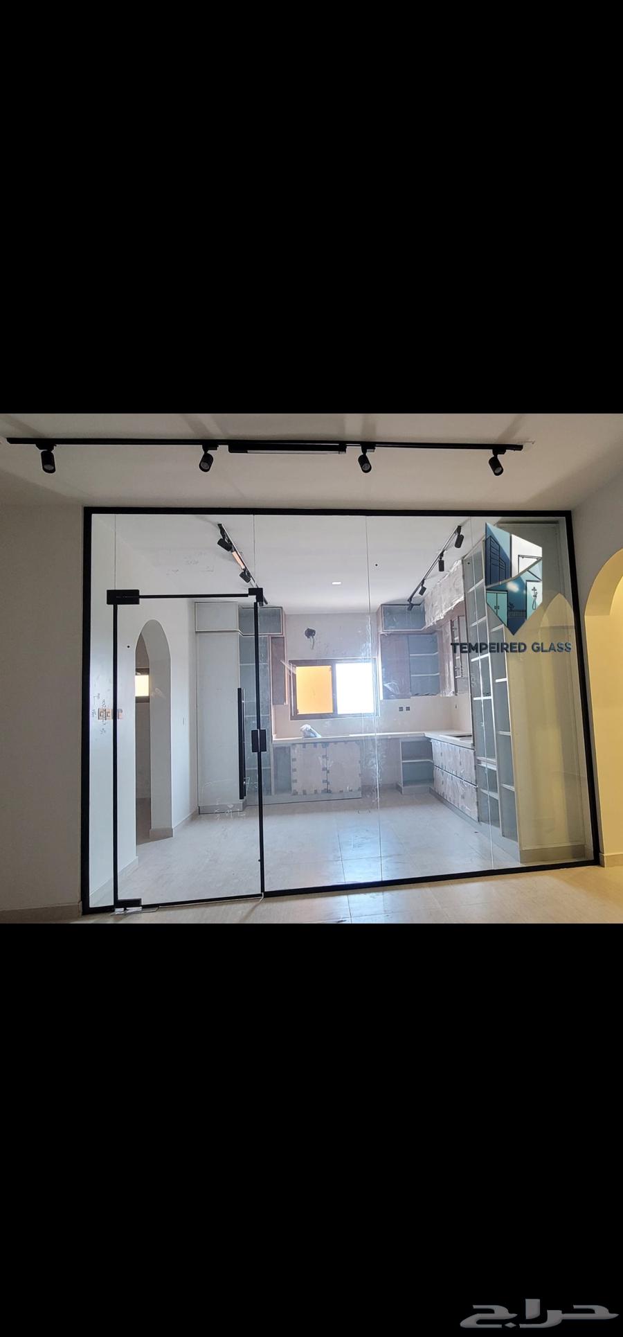 خدمات تركيب وتوريد زجاج السكريت شاورات واجهات محلات تجارية64198459207427110