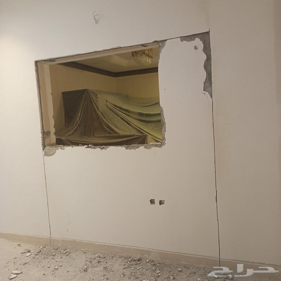 Tile installation and sealing expert64198225868161114