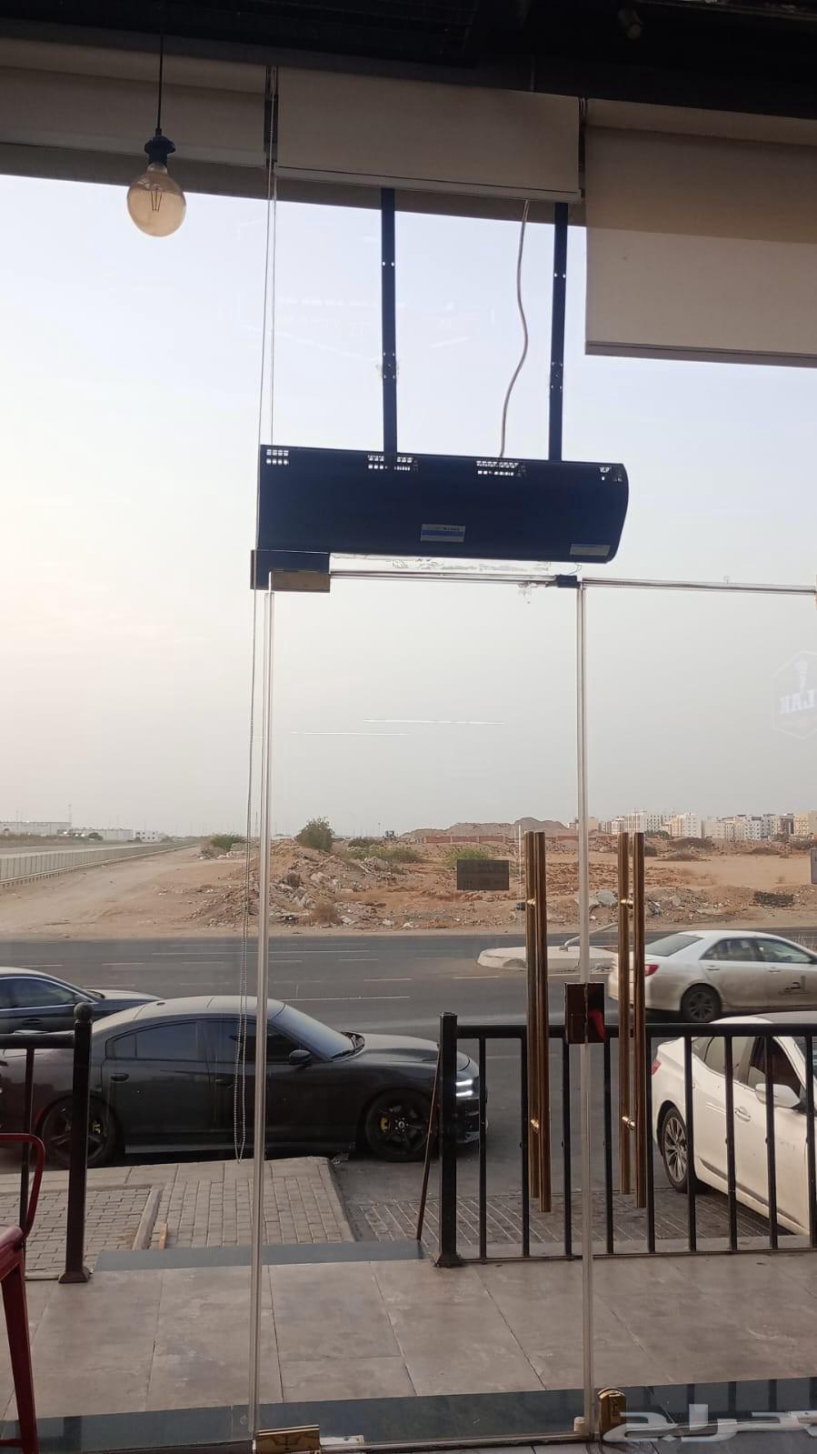 فني تركيب ستاير ستائر هوائية64198685804419113