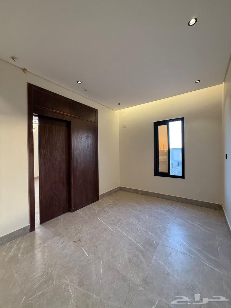 للبيع روفات علوي  مشب خارجي 58064159213433473113