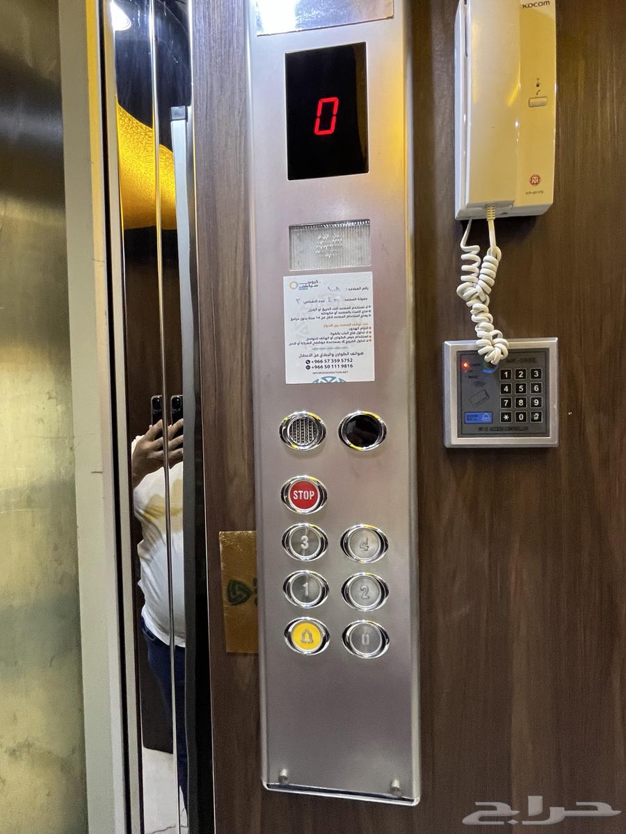 Elevator Maintenance and Upgrades64199560730370112