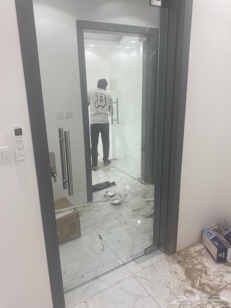 تركيب وتوريد جميع انواع الزجاج السكريت64199556476419114