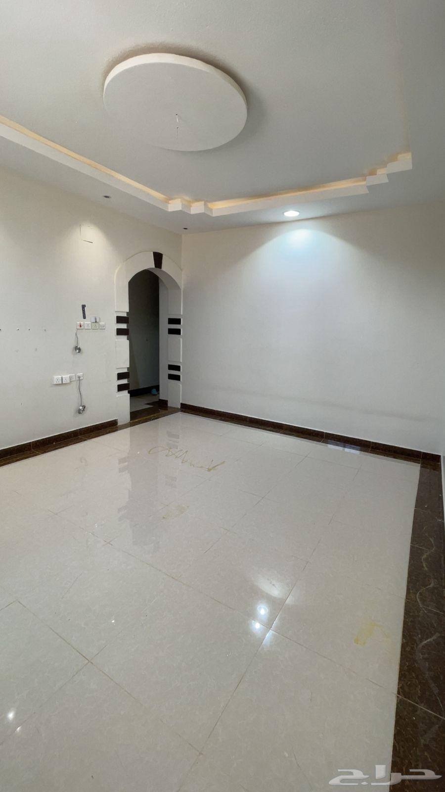 بيع شقه الدور الثالث64160432133635111