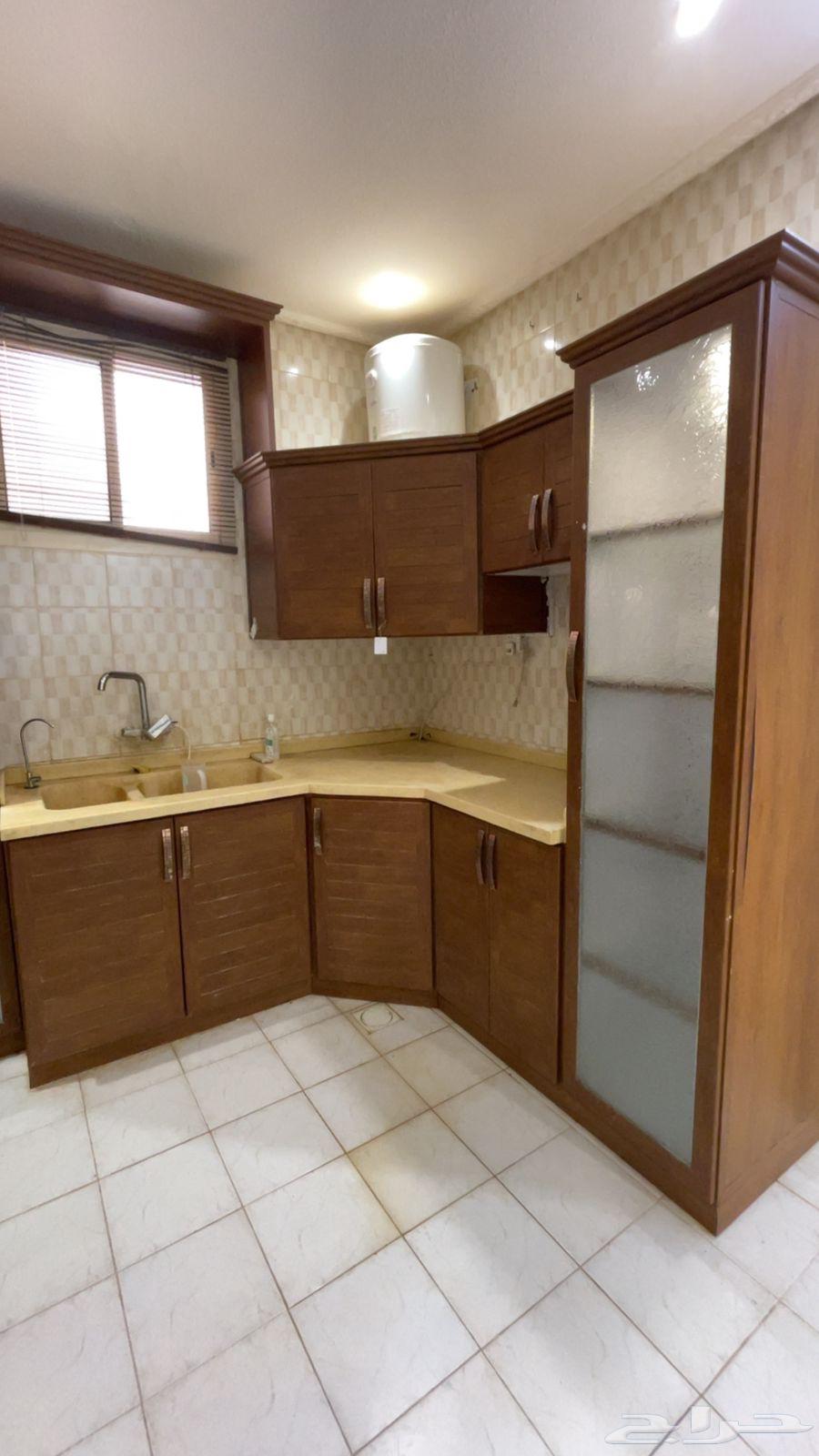 بيع شقه الدور الثالث64160432133635113