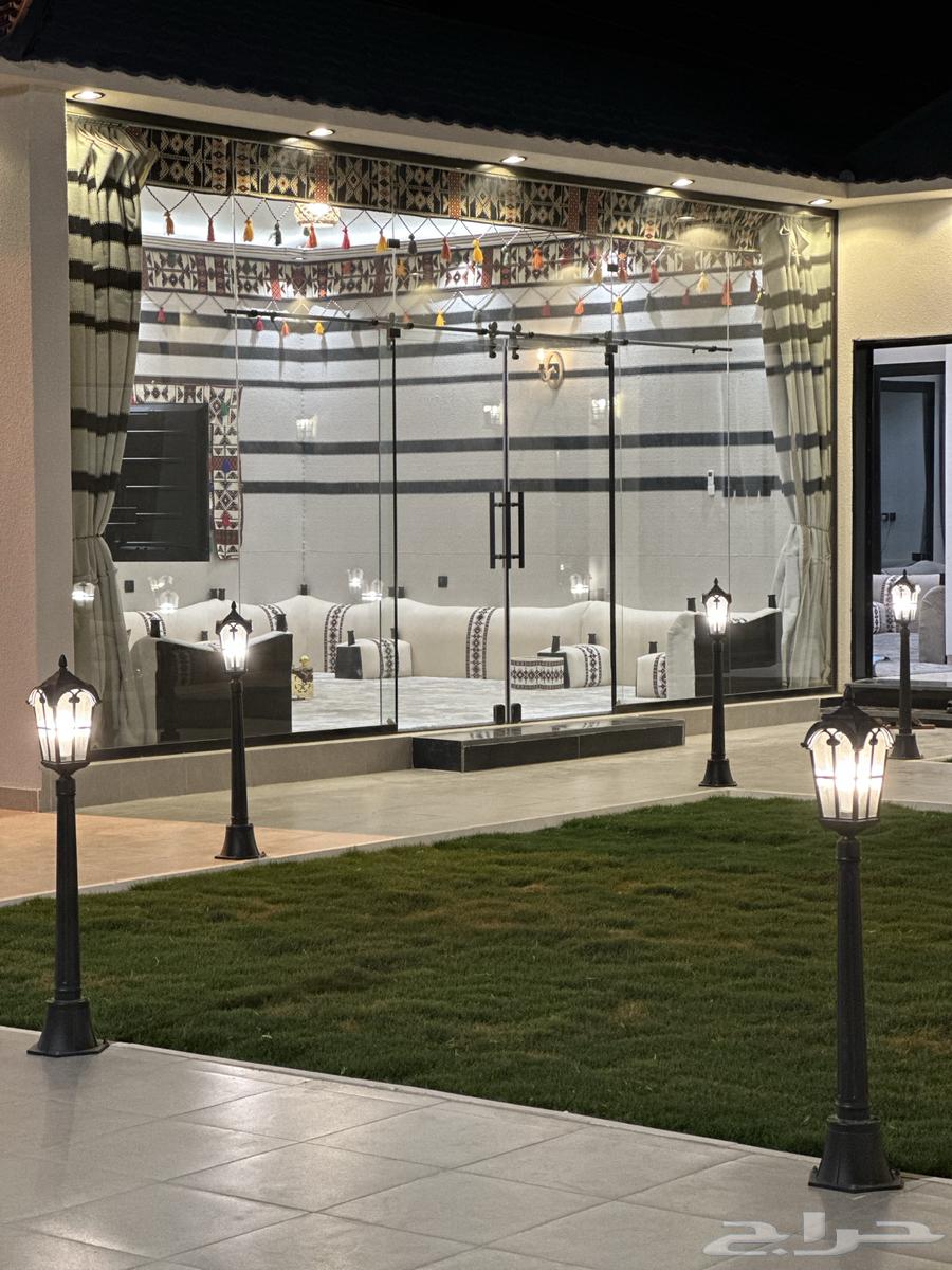 There is a rest area and camp for weekly teacher patrols (Al-Sahba)64160689115009111