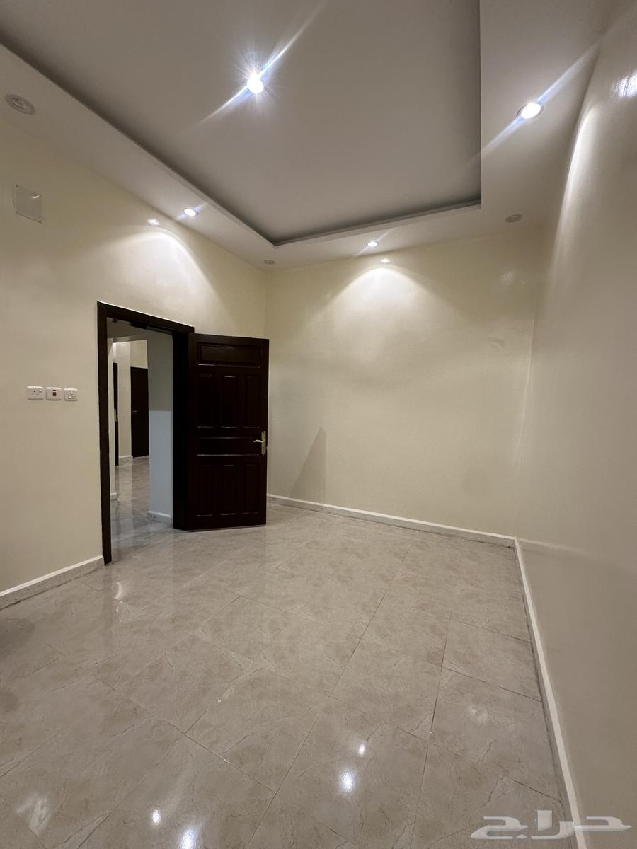 شقة عزاب للتأجير   حي الاخويا ( السعادة )64160219676290114