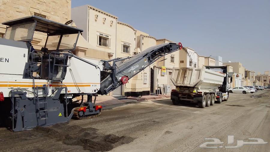 Asphalt scraping64201079441025111