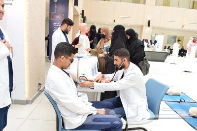 ممرضات وممرضين رعاية منزلية64202932754307110