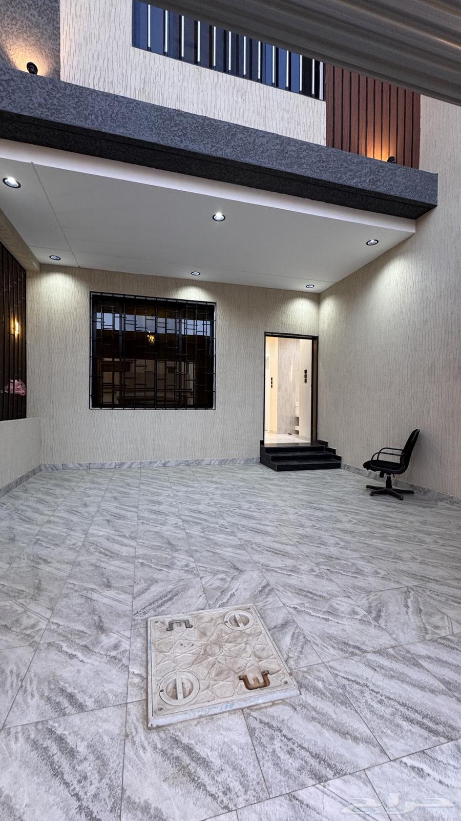 للبيع دور ارضى 6 غرف   حوش وبايكه حى دره الموسى64161413866626112