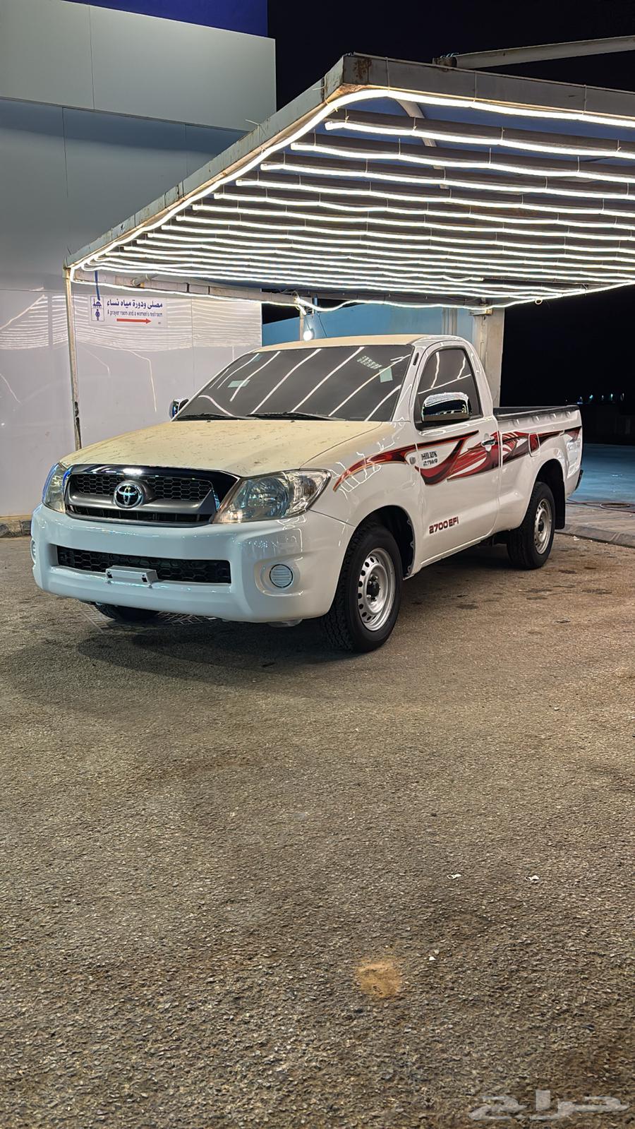 Hilux for transporting goods64203124441731110