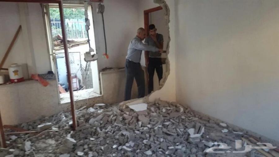 Demolition, crushing and repair64203853600642110