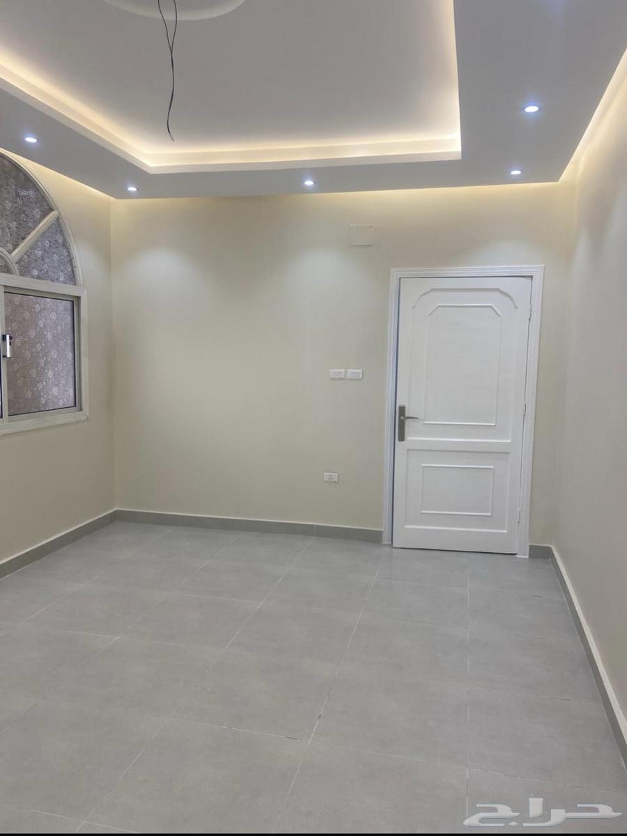 شقة نظيفه في المروه للايجار الشهري64161165499394114