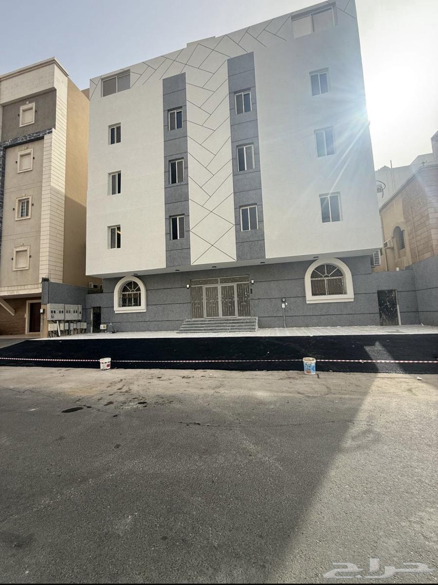 شقة نظيفه في المروه للايجار الشهري64161165499394110