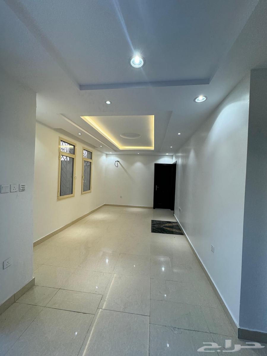 عماره للبيع حي الرياض جده64165195499777111