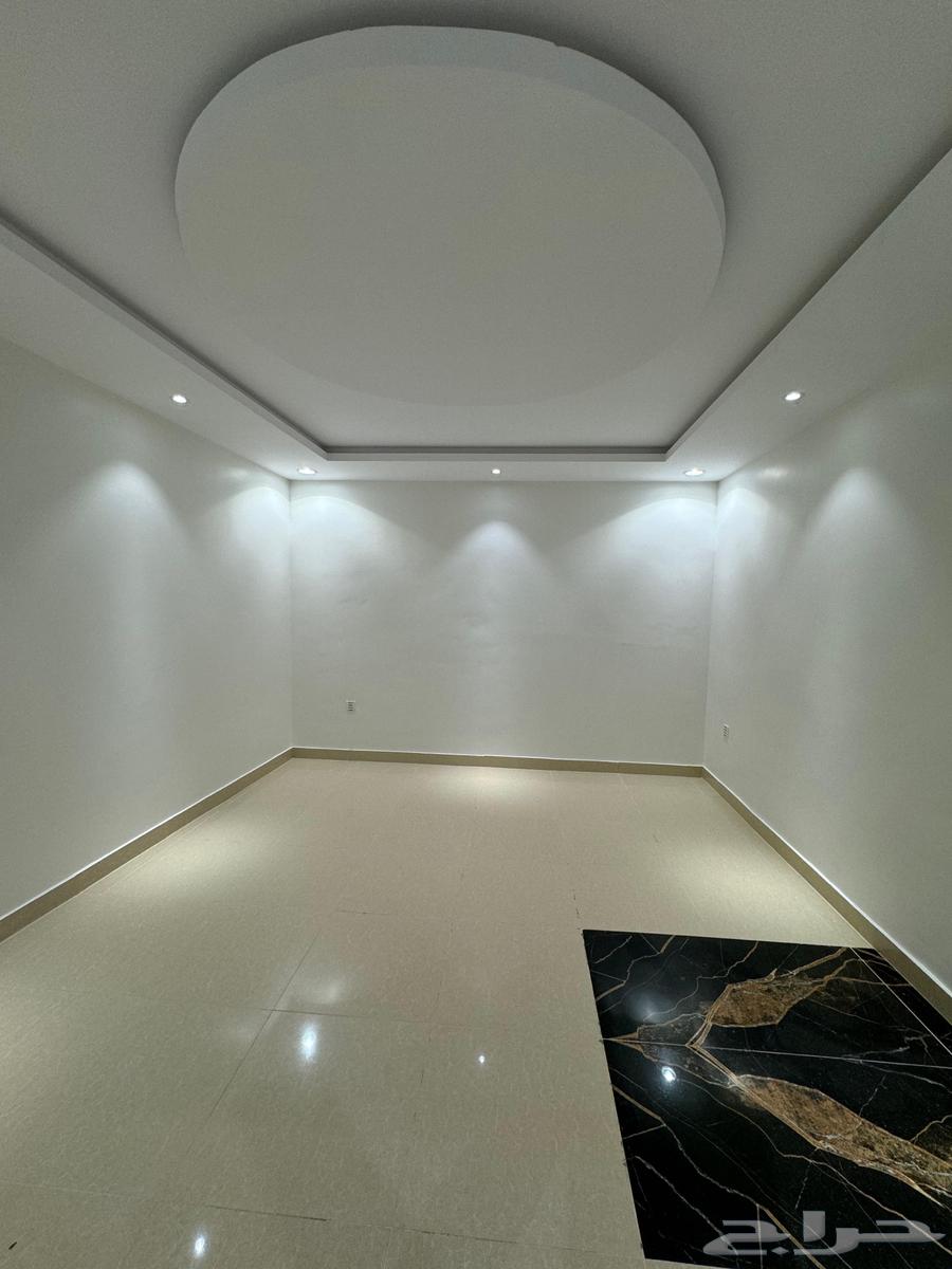 عماره للبيع حي الرياض جده64165195499777113