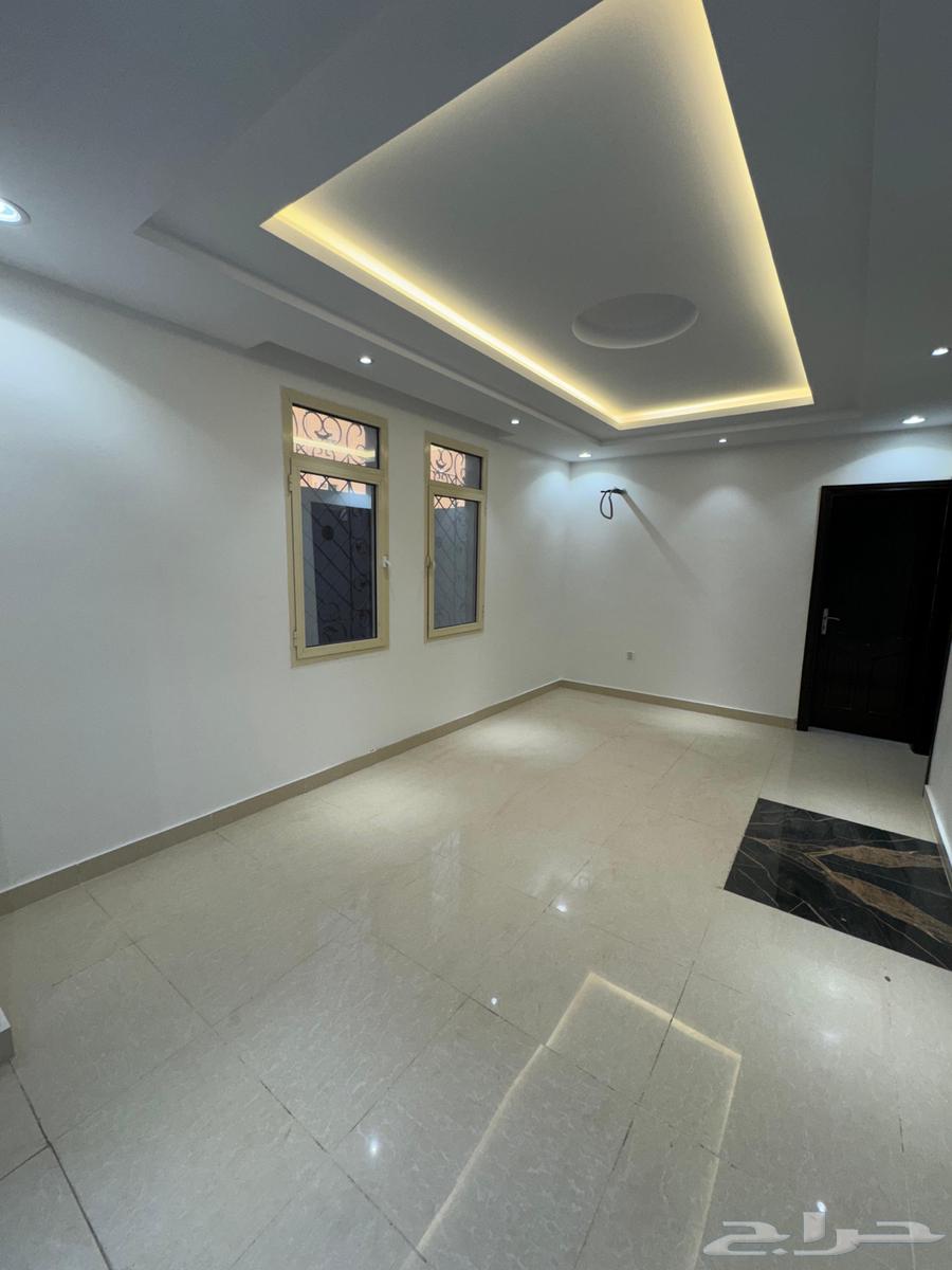 عماره للبيع حي الرياض جده64165195499777110