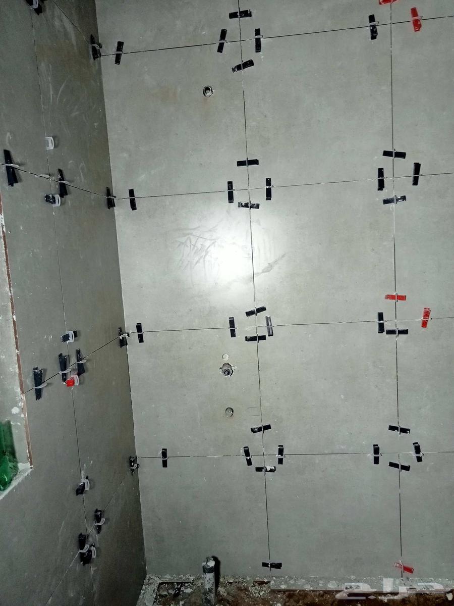 معلم بلاط لتركيب جميع انواع البلاط والرخام والبورسلين وأعمال64204833524994113