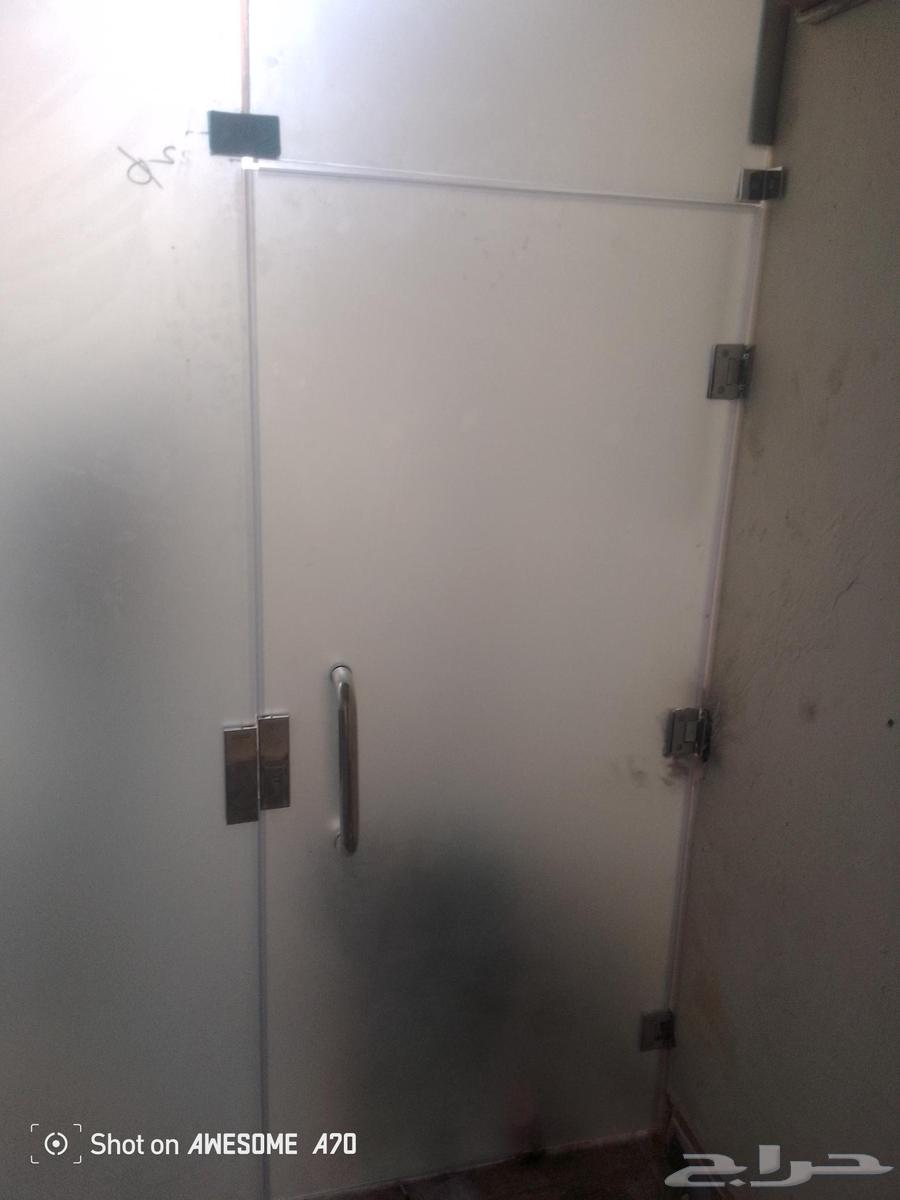 Abu Omar for tempered glass and storefronts64203354703233112