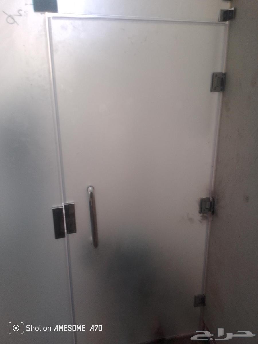 Abu Omar for tempered glass and storefronts64203354703233111