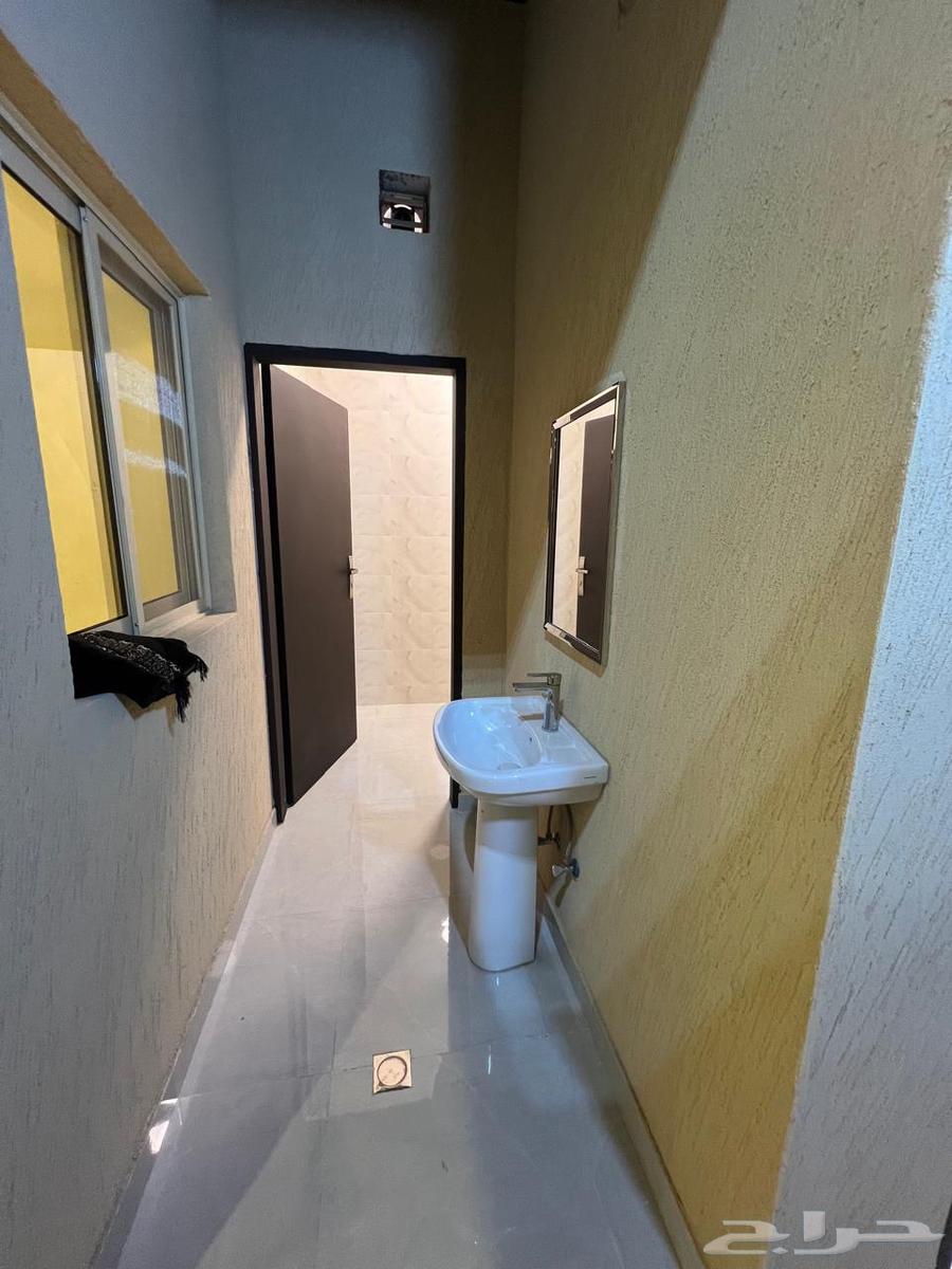 ستديو عزاب للإيجار - الرياض حي الرمال64164975713026111