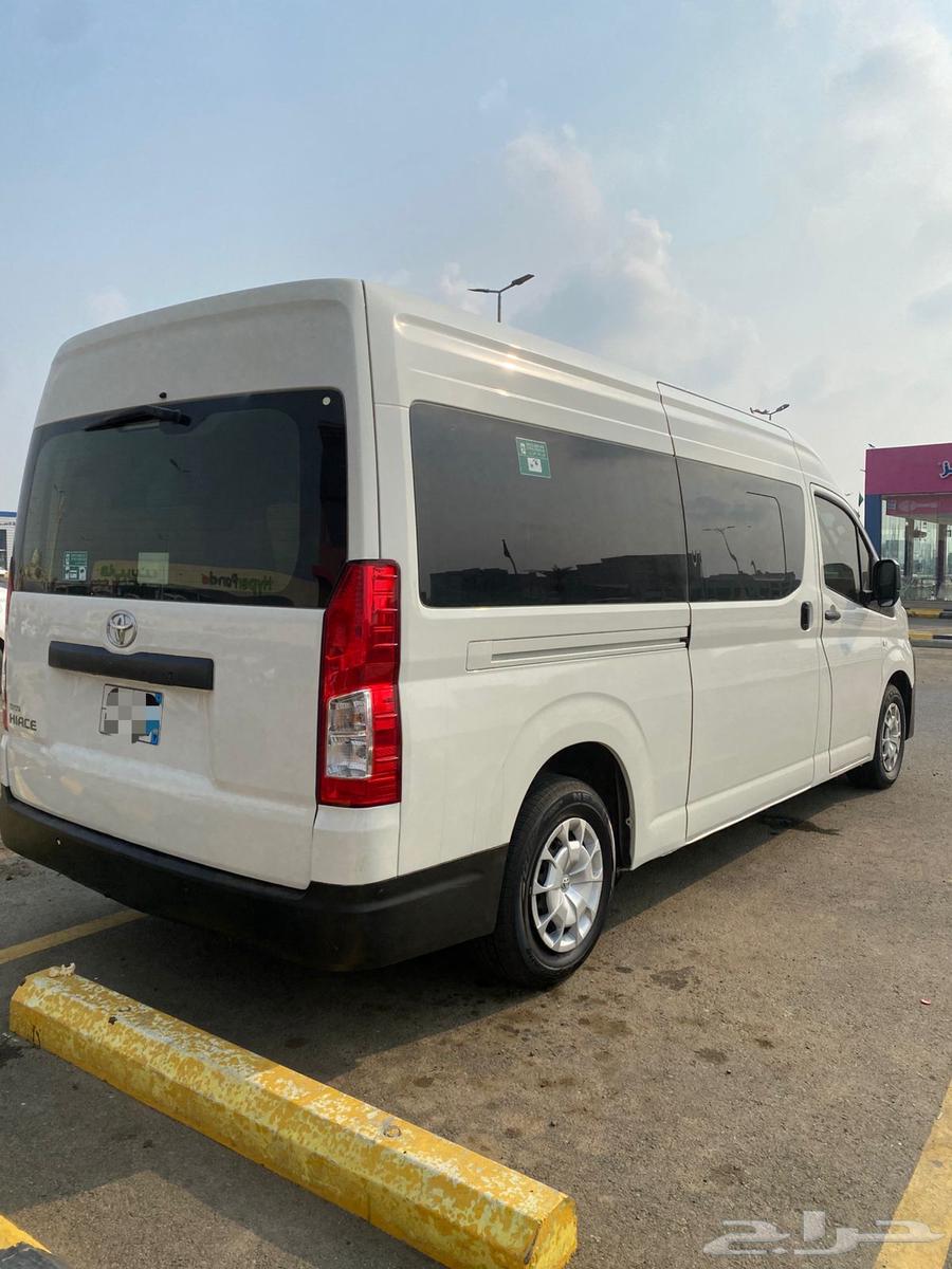 Airport pickup and drop-off trips64205594667651113