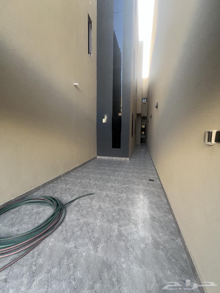للبيع شقة ارضية فاخرة خلف مستشفى السعودي الالماني64173331105922113