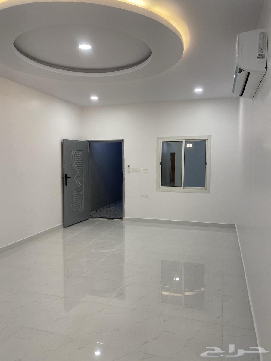 استراحة عزاب للإيجار بمدخل خاص64173534904706112