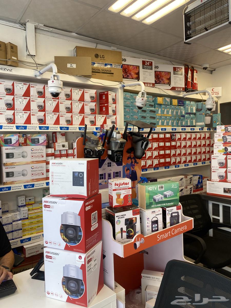 محل كاميرات مراقبة بالمدينة مع فريق تركيب فنيين مختصين64216461262465111