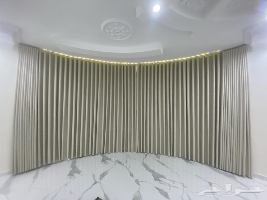 Custom curtains and sofas for contact64207492513539112