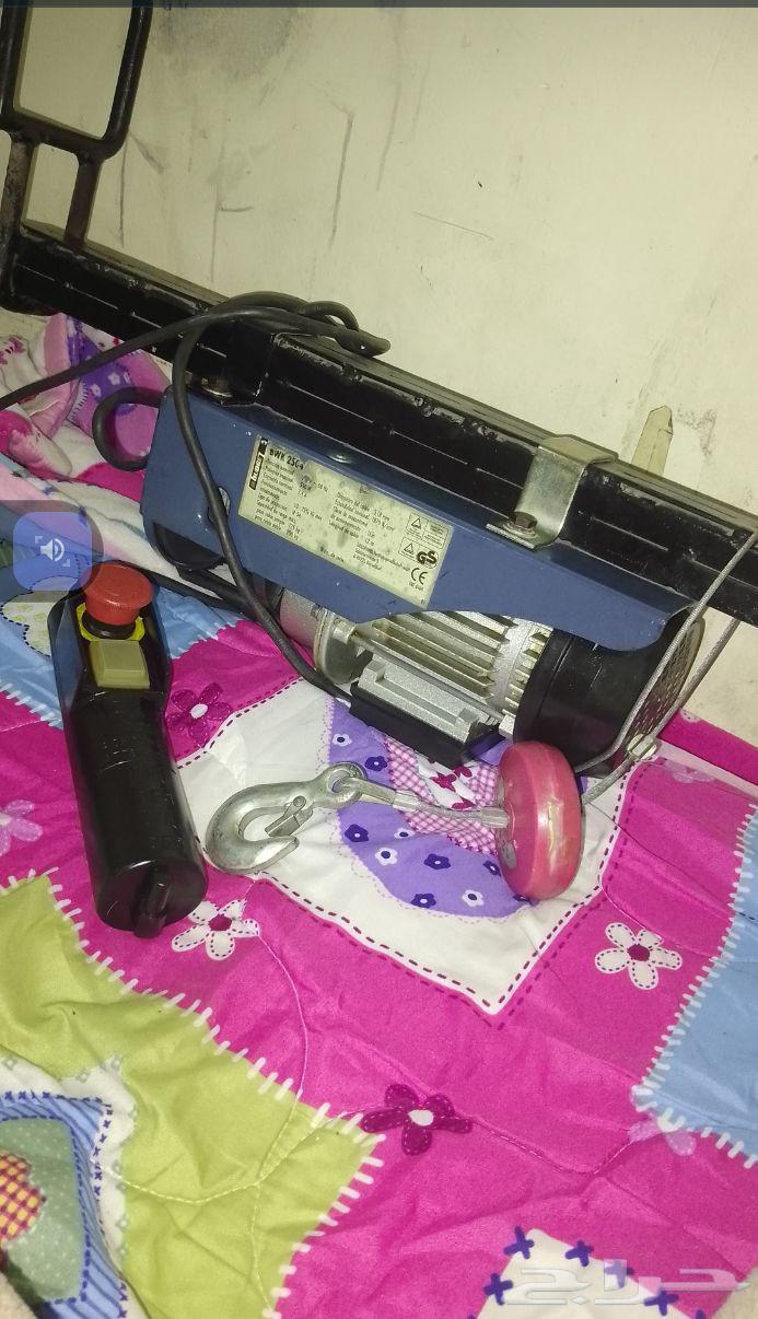 Crane lifted64206424657923110