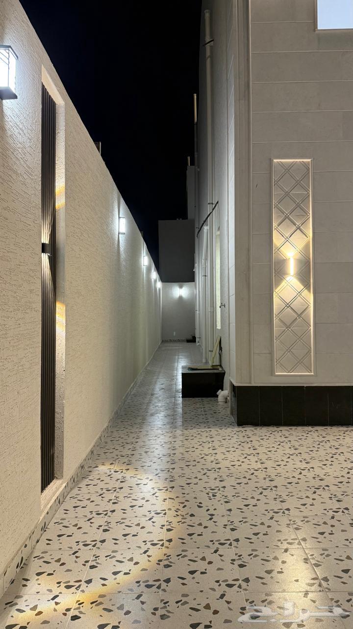 للبيع فلل بحي رحاب موقع وتشطيب مميز جوار جامع متروك الثقيل64173330985089113