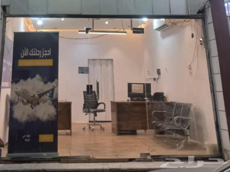 مكتب للتقبيل موقع مميز إيجاره 1200 ريال64170428541442110