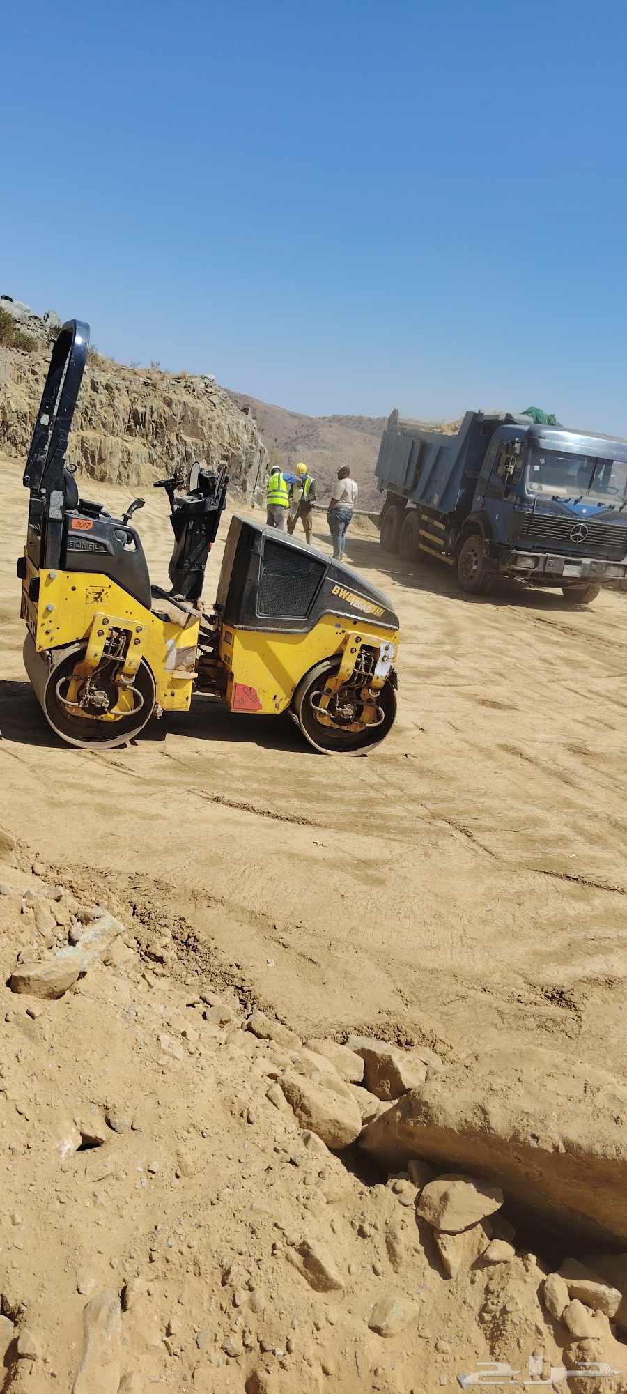Bullet in the courtyard, asphalt work, underground work64206644496003112