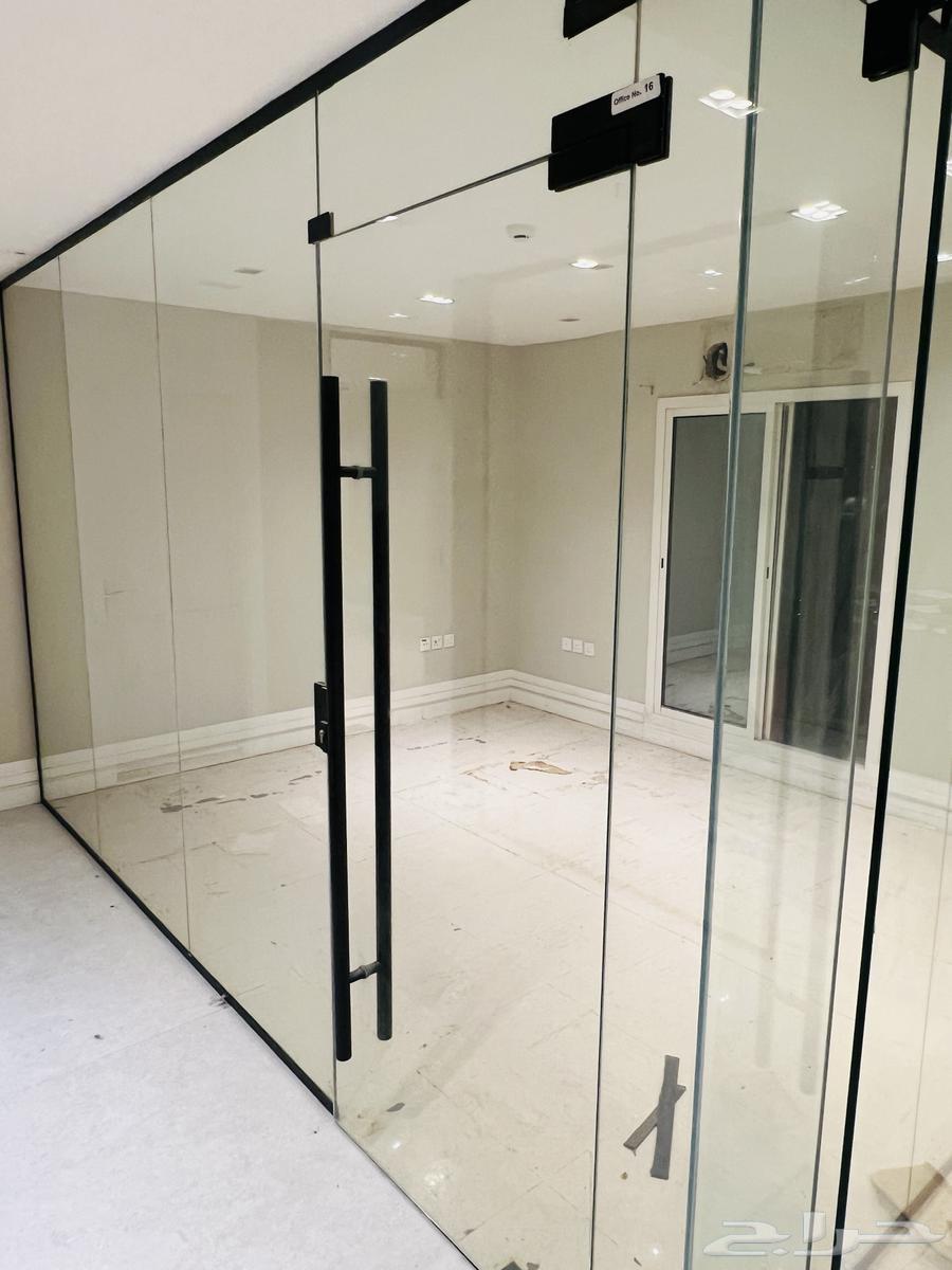 Tempered glass and aluminum structures, shower enclosures, railings, facades64207936851585114